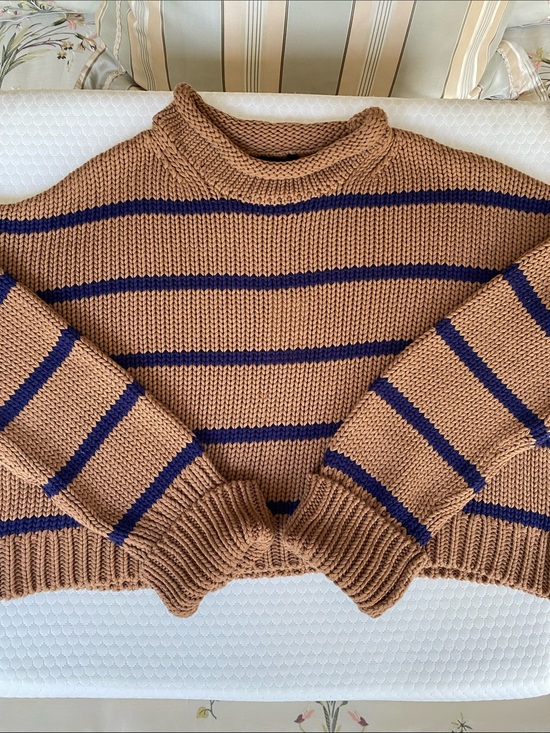 Wyeth Sweaters - Women’s- Cropped Striped Knit Sweater - Tan & Navy